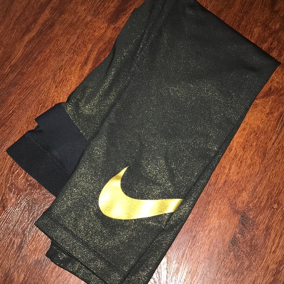 Nike Pro Dri Fit Black Gold Capri Pants - Picture 1 of 6